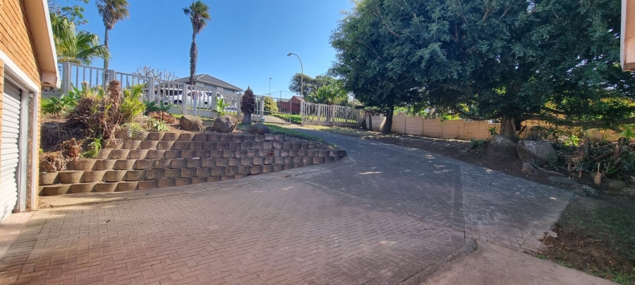 3 Bedroom Property for Sale in Sunnyridge Eastern Cape